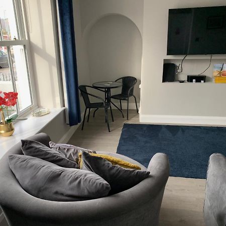 Seaview Aurora House - Central Luxury Apartment Уорренпойнт Экстерьер фото